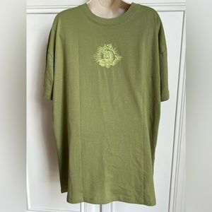 Unisex Boyfriend Fit Graphic Tee. Safari Green. Size M